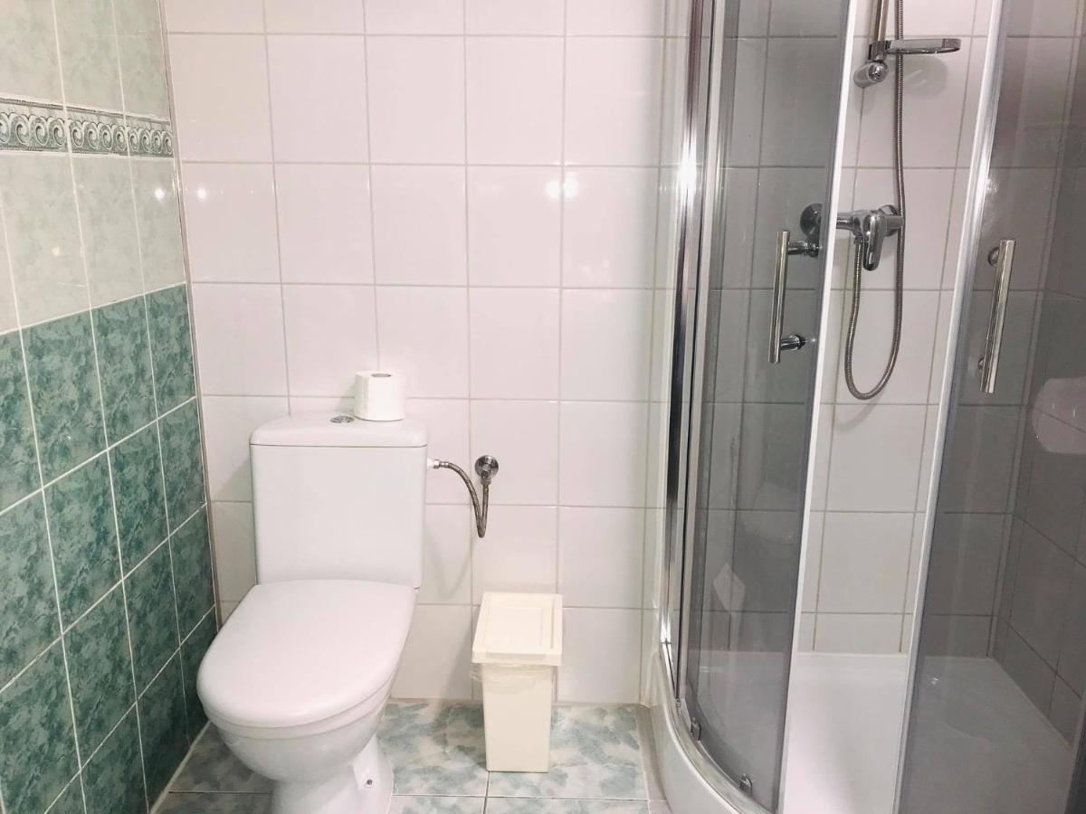 Astral Lejlighedshotel Raszyn Eksteriør billede