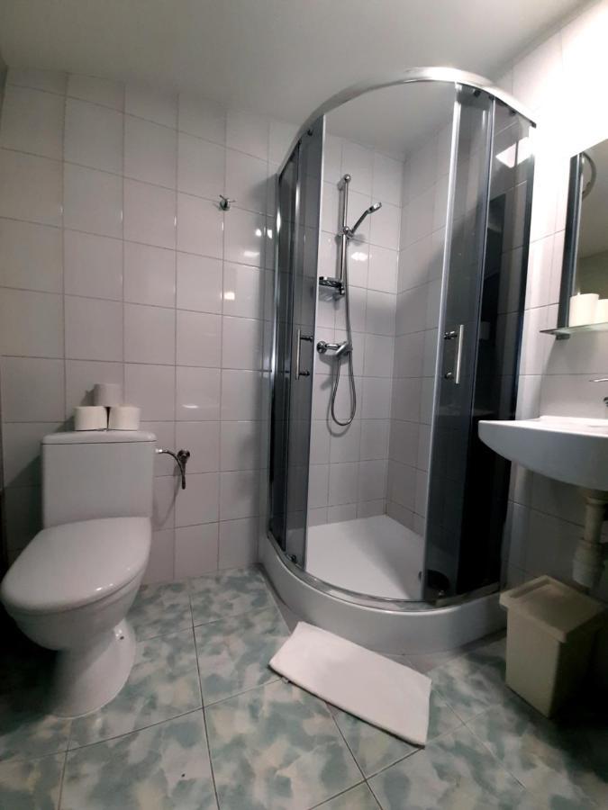 Astral Lejlighedshotel Raszyn Eksteriør billede