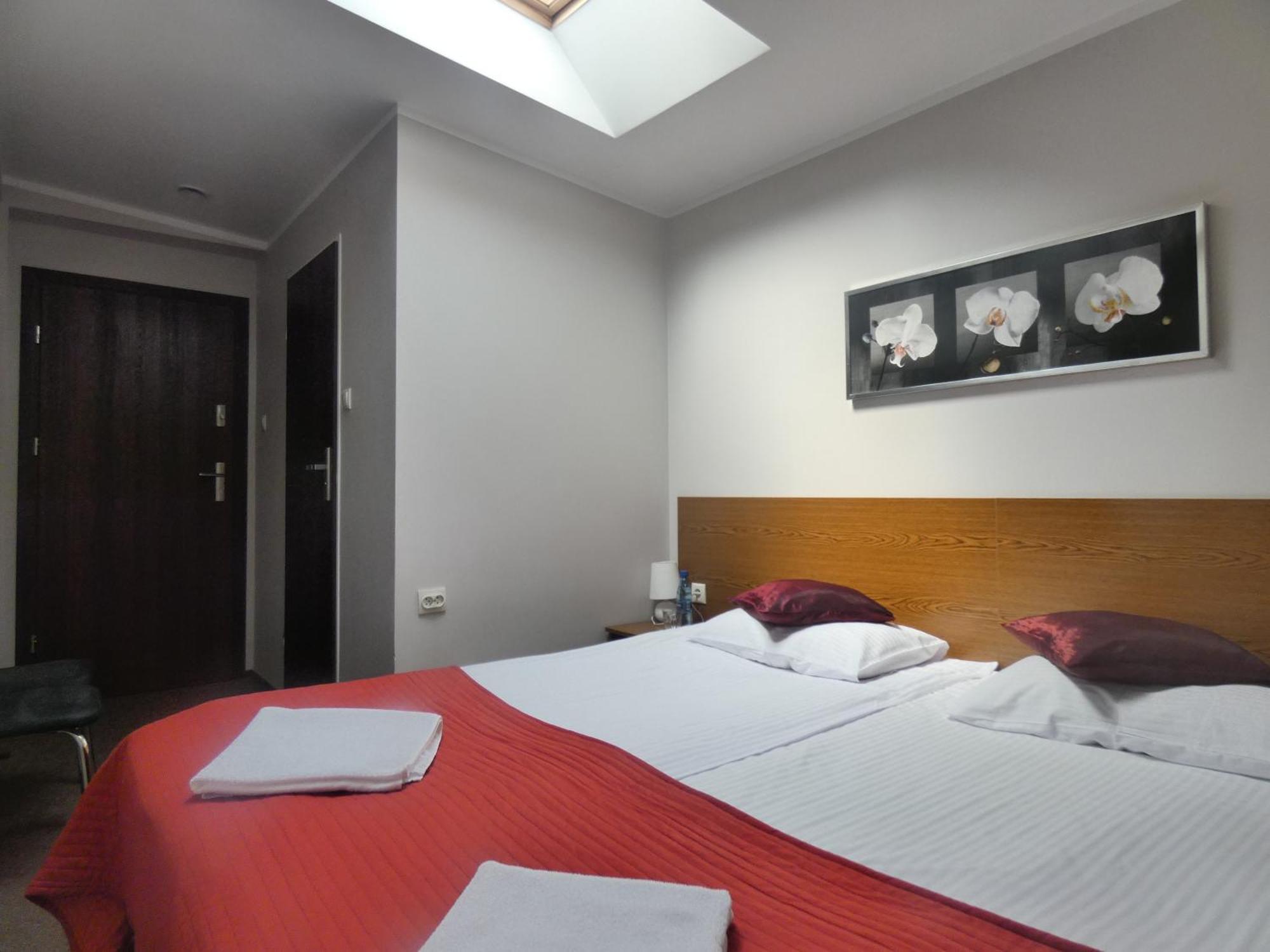 Astral Lejlighedshotel Raszyn Eksteriør billede