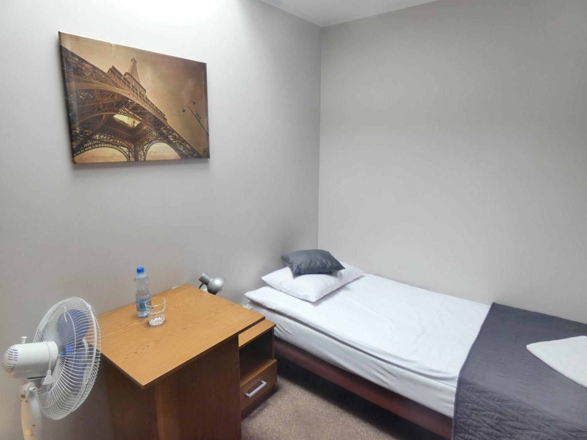 Astral Lejlighedshotel Raszyn Eksteriør billede
